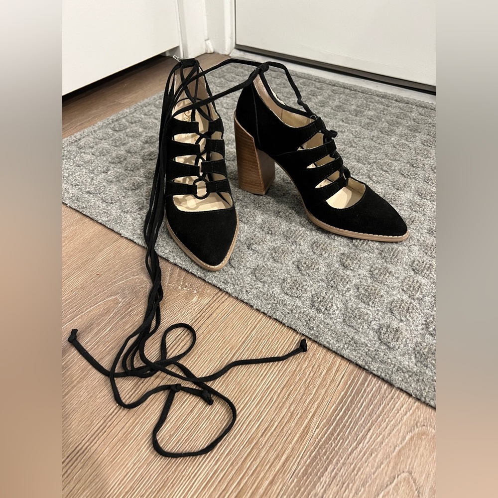 Anthropologie Seychelles Ghillie Leather Laced Heels 6